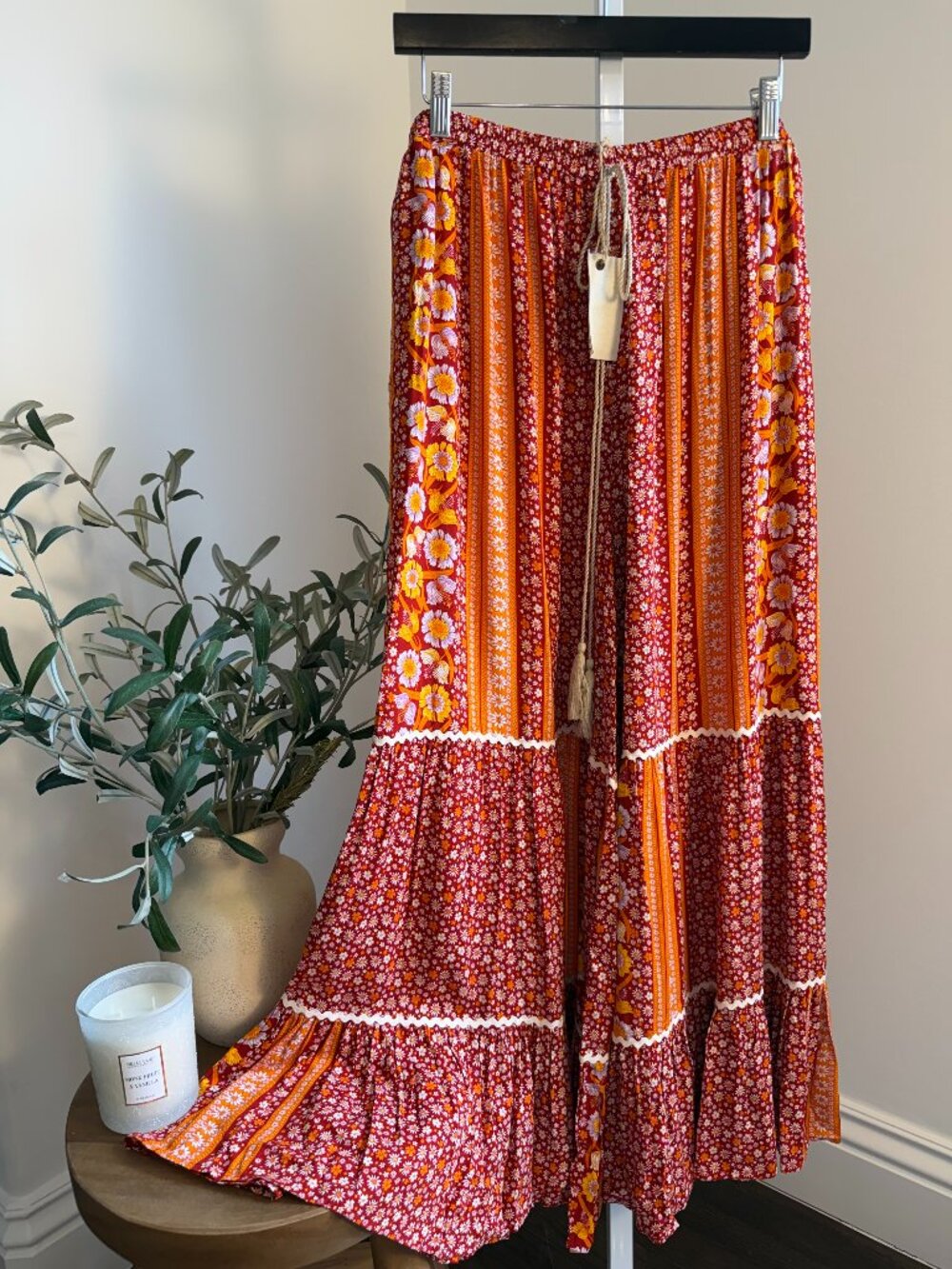 EASEL PRINTED CHALLIS RUFFLE BOTTOM PALAZZO PANTS 100% RAYON